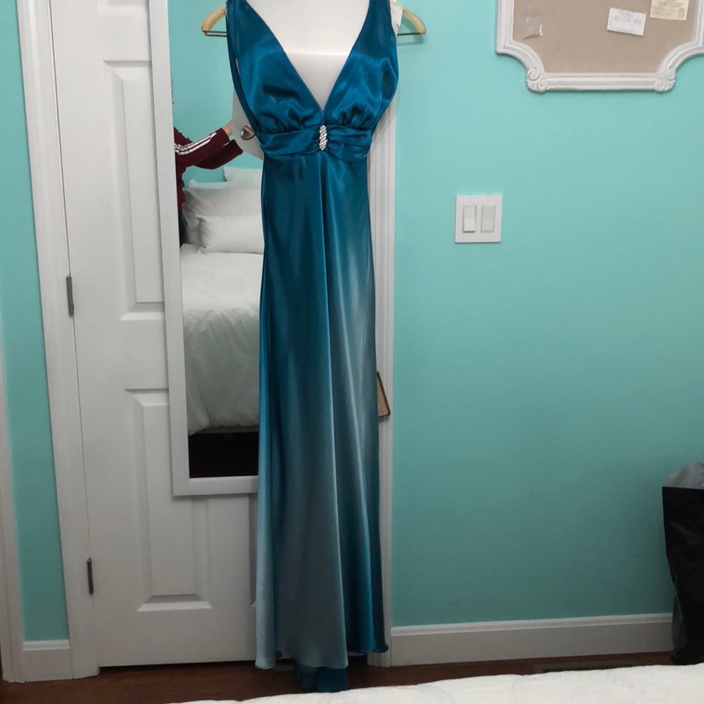 Blue long evening/prom dress